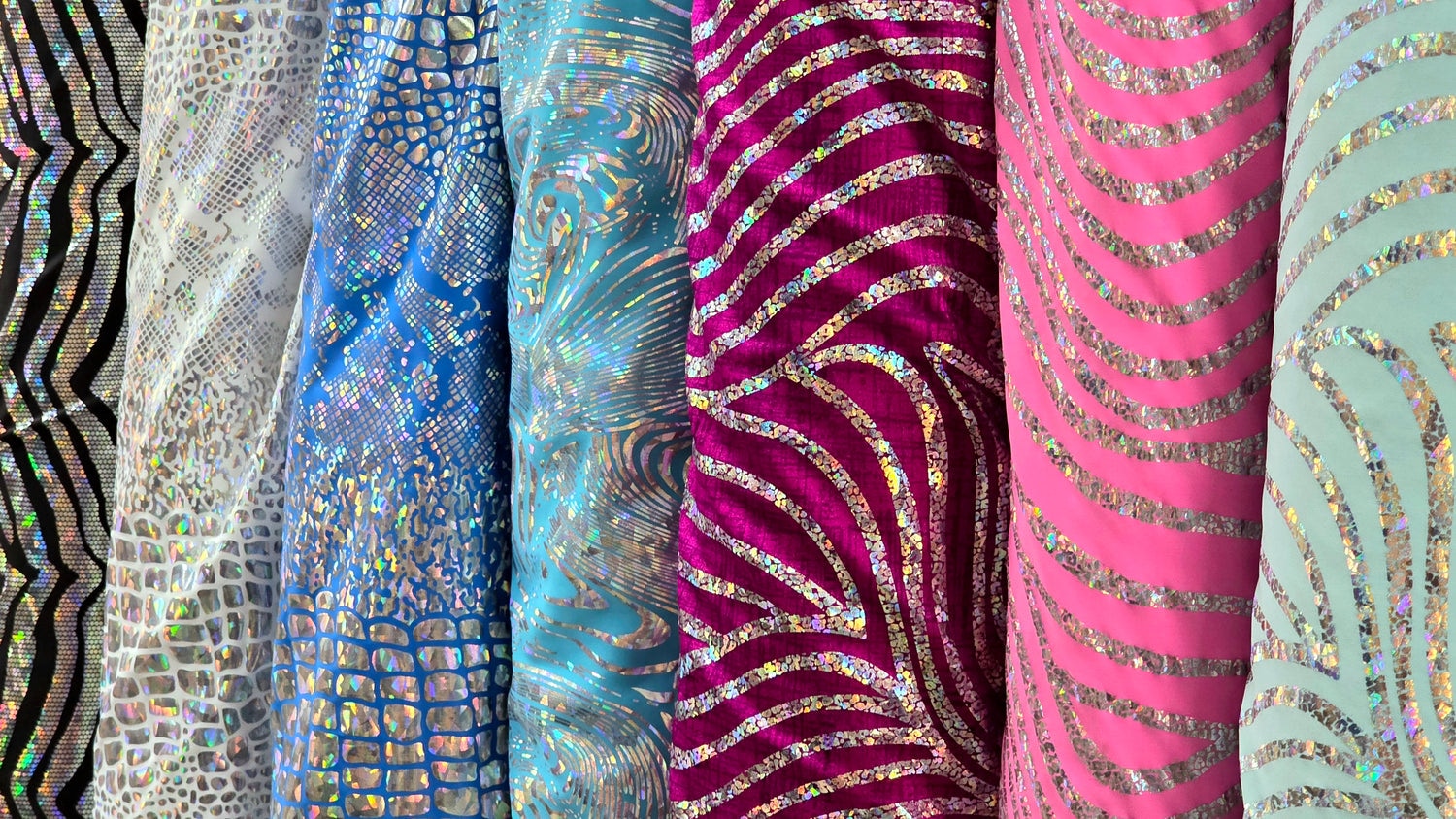 Fabric selection at Alonso Sobrino.