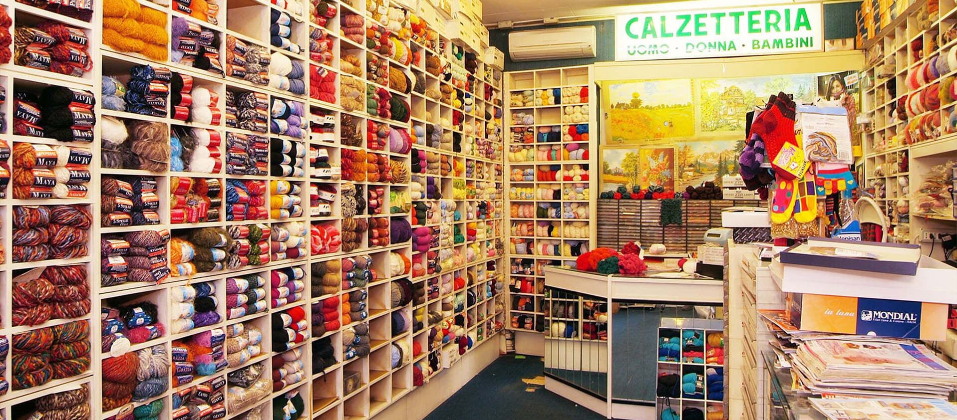 Yarn display at Vanità di Filati Il Fiocco in Rome.